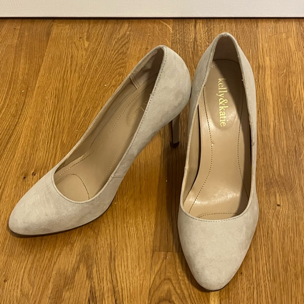 Kelly & Katie Cream Heels